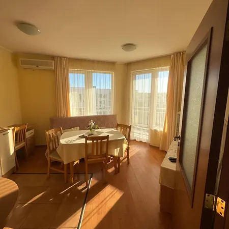 Yassen - Apartma 41 S Vyhledem Na Bazen Lejlighed *