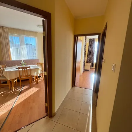 Lejlighed Yassen - Apartma 41 S Vyhledem Na Bazen