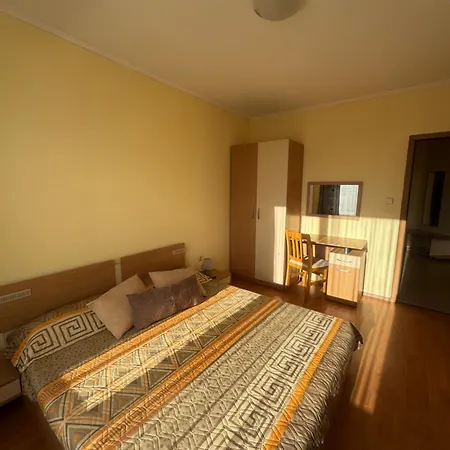 Yassen - Apartma 41 S Vyhledem Na Bazen Sunny Beach